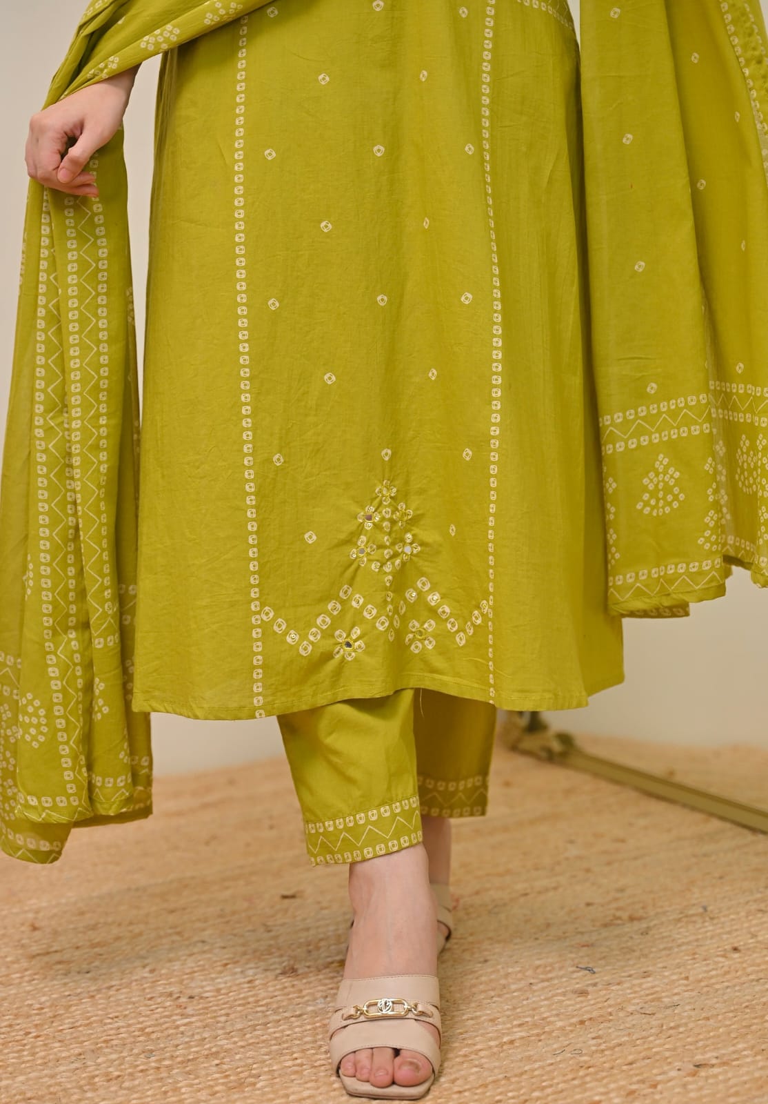 Rynlee Olive Green Bandhej Suit Set