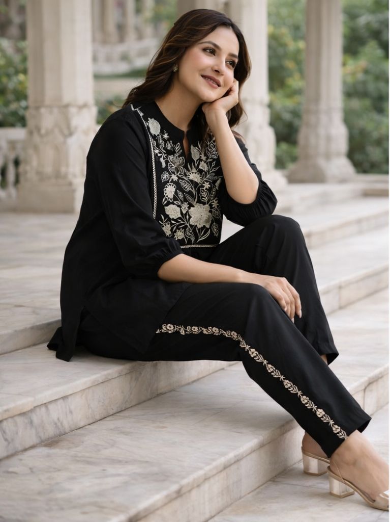 Maria Beautiful Embroidery kurti With embroidery pant Black co-ord set