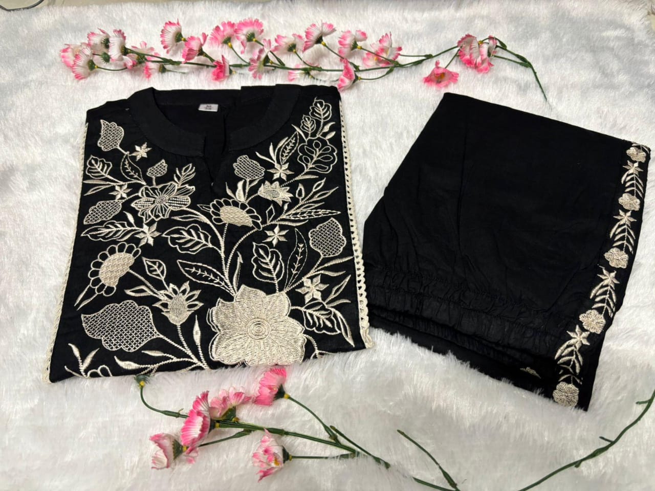Maria Beautiful Embroidery kurti With embroidery pant Black co-ord set