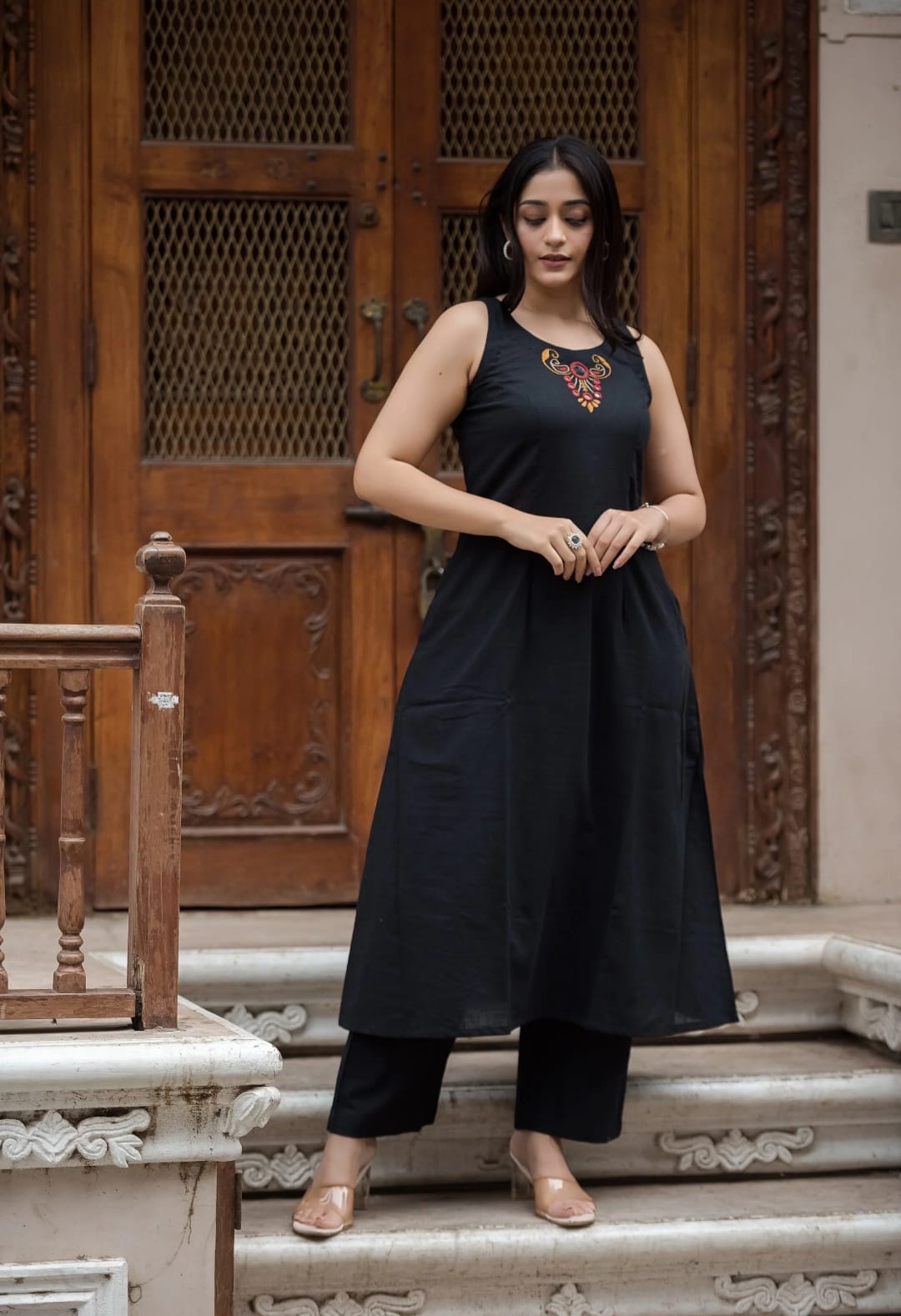 Modern Black Sleeveless A-Line Cotton Flex Kurta Set with Pockets